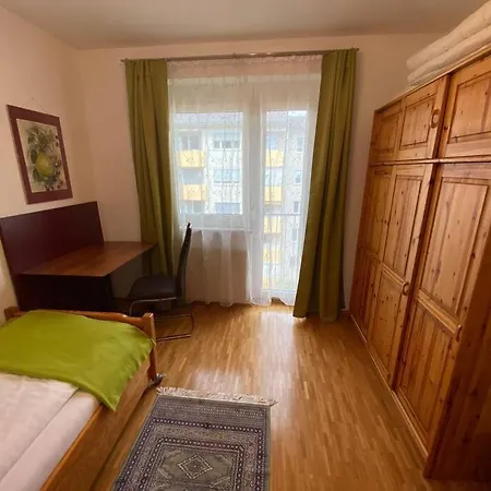 U-room - Im Herzen Von Апартаменты