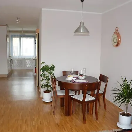 U-room - Im Herzen Von Апартаменты
