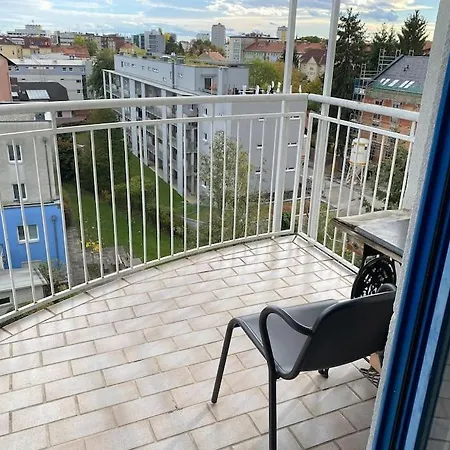 U-room - Im Herzen Von